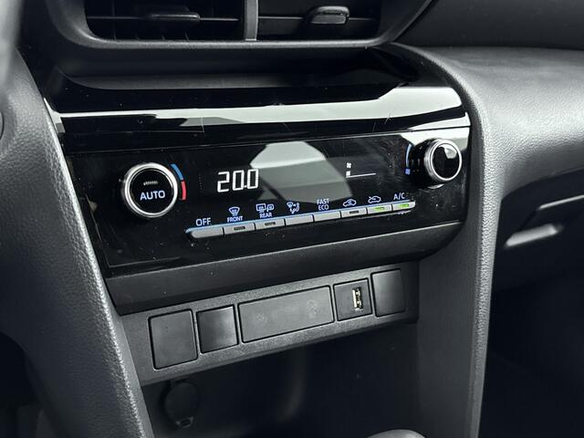 Toyota YARIS Cross 1.5 Hybrid Dynamic | Apple Carplay & Android Auto | Parkeercamera | 02-09 PZ