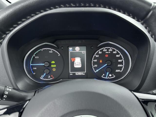 Toyota YARIS 1.5 Hybrid Bi-Tone Plus | Navigatie | Panorama dak | 02-09 PZ