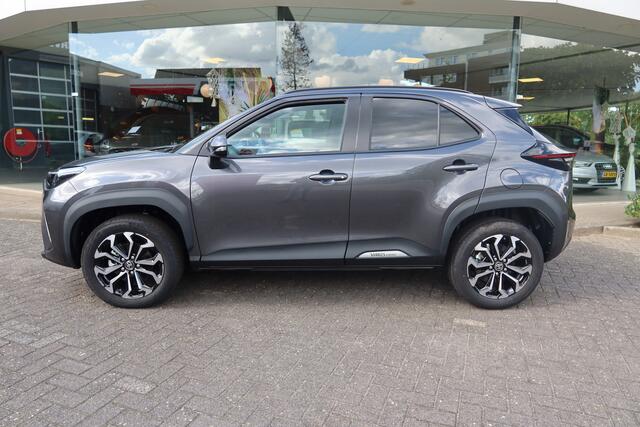 Toyota YARIS Cross 1.5 Hybrid 130 Teamplayer NIEUW! | Winter pack | Safety pack | Navi | Adapt. Cruise | Camera | Keyless