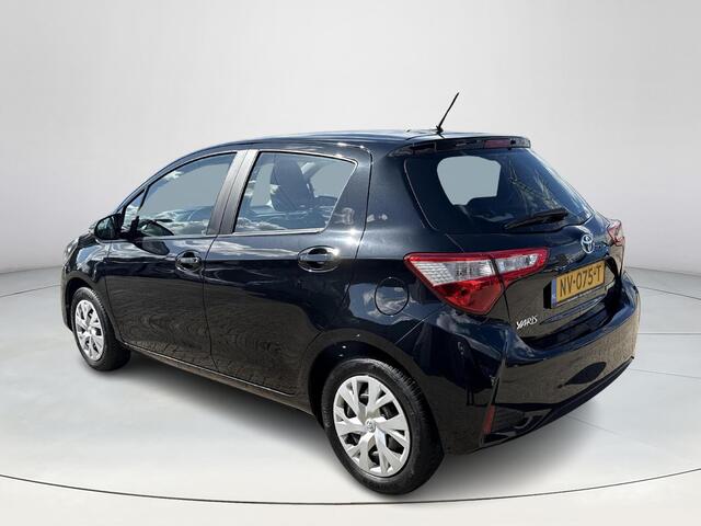 Toyota YARIS 1.5 Hybrid Aspiration **NAVIGATIE/ 2 ZONE AIRCO/ REGENSENSOR/ RIJSTROOKSENSOR/ GARANTIE**