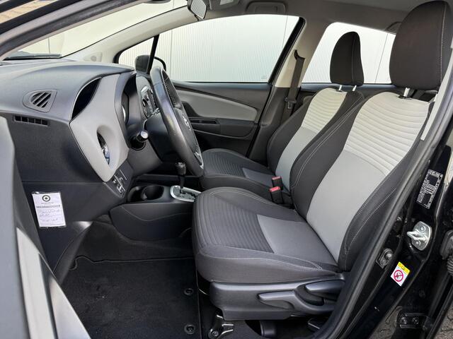 Toyota YARIS 1.5 Hybrid Aspiration **NAVIGATIE/ 2 ZONE AIRCO/ REGENSENSOR/ RIJSTROOKSENSOR/ GARANTIE**