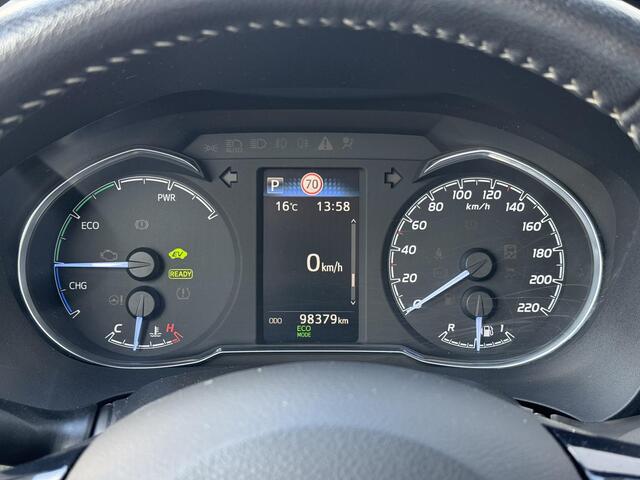Toyota YARIS 1.5 Hybrid Aspiration **NAVIGATIE/ 2 ZONE AIRCO/ REGENSENSOR/ RIJSTROOKSENSOR/ GARANTIE**