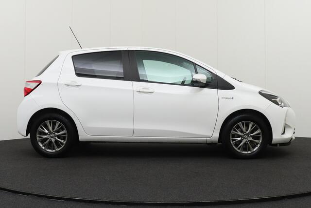 Toyota YARIS 1.5 Aut. Hybrid Dynamic Camera Climate Navi