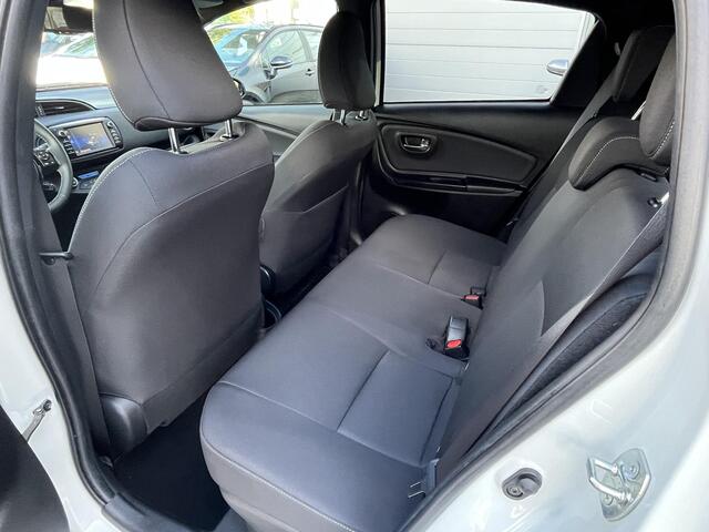 Toyota YARIS 1.5 Hybrid Bi-Tone Plus