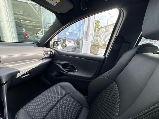 Toyota YARIS 1.5 Hybrid Executive Bi tone | Blindspot | Sensoren