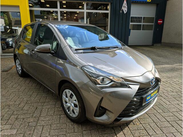 Toyota YARIS 1.5 Hybrid Active All-in prijs!