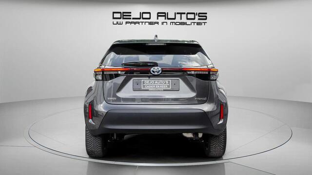 Toyota YARIS Cross 1.5 HYBRID 116PK TEAM DYNAMIC NAVI ALL SEASON BANDEN CAMERA CAPLAY WINTER PACK