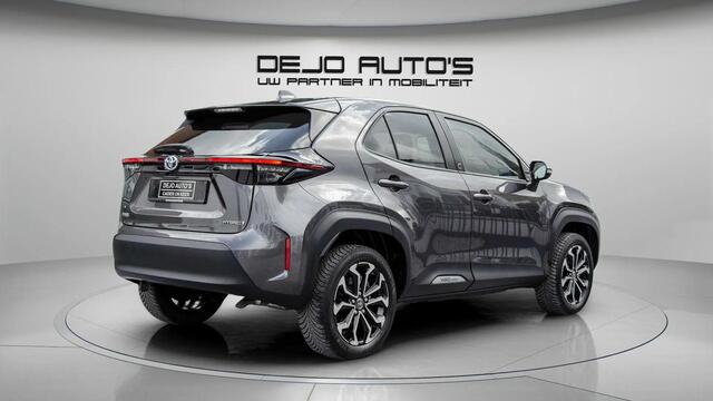 Toyota YARIS Cross 1.5 HYBRID 116PK TEAM DYNAMIC NAVI ALL SEASON BANDEN CAMERA CAPLAY WINTER PACK
