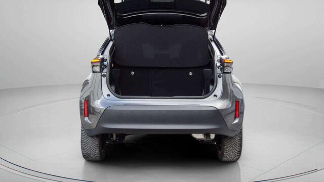 Toyota YARIS Cross 1.5 HYBRID 116PK TEAM DYNAMIC NAVI ALL SEASON BANDEN CAMERA CAPLAY WINTER PACK