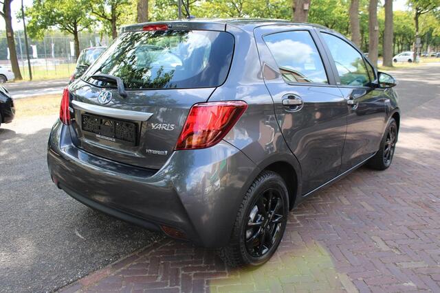 Toyota YARIS 1.5 Hybrid Aspiration Navi, Cruise, Camera
