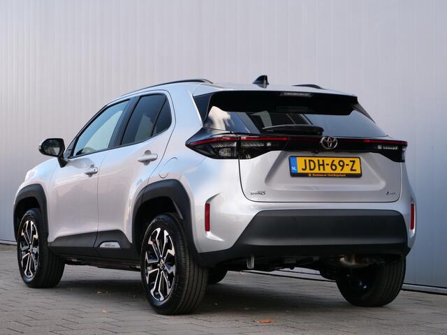 Toyota YARIS Cross 1.5 Hybrid 130 Dynamic Automaat Winterpakket / Camera / Apple Carplay