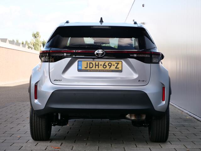 Toyota YARIS Cross 1.5 Hybrid 130 Dynamic Automaat Winterpakket / Camera / Apple Carplay