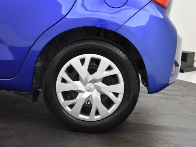 Toyota YARIS 1.5 Hybrid | Parkeersensoren V+A | Navigatie | Stoelverwarming