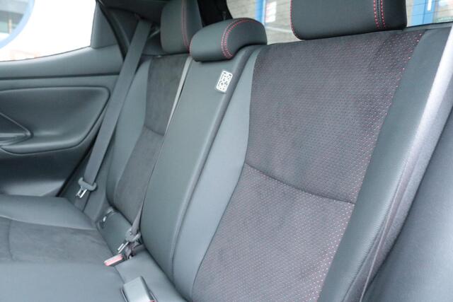 Toyota YARIS Hybrid 130 GR Sport, GR SPORT PLUS Pack, Pano-dak Nieuw en snel leverbaar met 2000,- inruilpremie!!