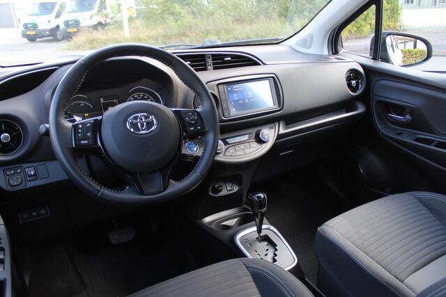Toyota YARIS 1.5 Hybrid Dynamic | Rijklaar | Keyless | Stoelverw.| Clima | Cruise | Camera | Apple/Android