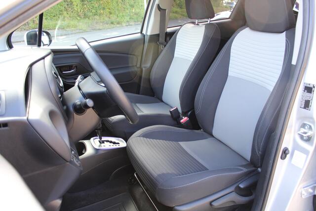 Toyota YARIS 1.5 Hybrid Dynamic | Rijklaar | Keyless | Stoelverw.| Clima | Cruise | Camera | Apple/Android