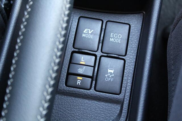 Toyota YARIS 1.5 Hybrid Dynamic | Rijklaar | Keyless | Stoelverw.| Clima | Cruise | Camera | Apple/Android