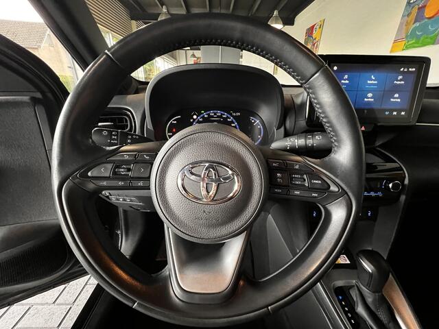 Toyota YARIS Cross 1.5 Hybrid Executive navigatie / all-season banden / stuurverwarming /