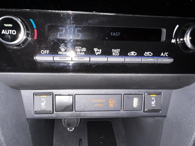 Toyota YARIS Cross 1.5 Hybrid Executive navigatie / all-season banden / stuurverwarming /
