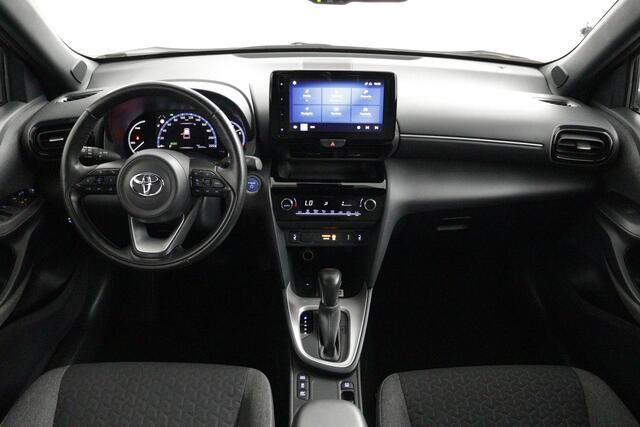 Toyota YARIS Cross 1.5 Hybrid 115 First Edition | stoel en stuurverwarming | Navigatie | Apple Carplay/Android Auto |