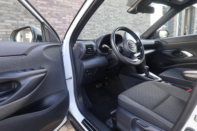 Toyota YARIS 1.5 Hybrid Dynamic | Camera | Stoel/Stuurverwarming | Trekhaak |