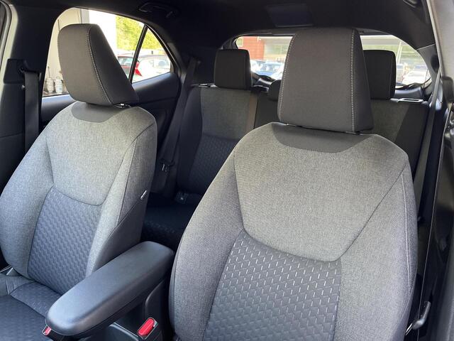 Toyota YARIS Cross 1.5 Hybrid 115 First Edition | All-in prijs | Apple/Android | Camera | Stoelverwarming |