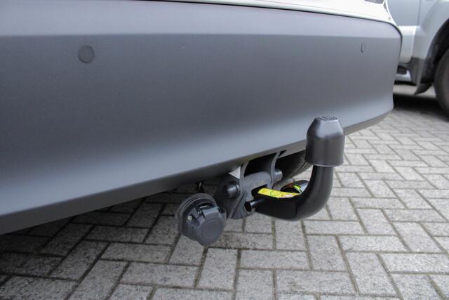 Toyota YARIS Cross 1.5 Hybrid Executive AWD |trekhaak|elek klep|leder|parkeersensoren|