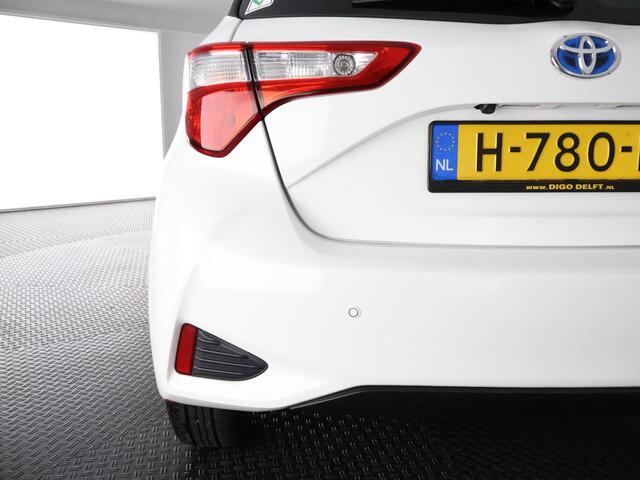 Toyota YARIS 1.5 HYBRID BI-TONE GARANTIE 4-2030! CAMER. DEALERAUTO ! PDC . GARANTIE TOT 04-2030