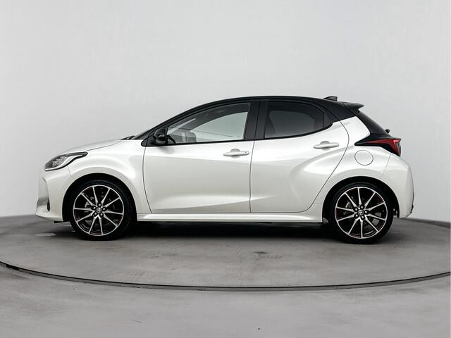 Toyota YARIS 1.5 Hybrid GR Sport Limited | Stoelverwarming | Apple Carplay/Android Auto | Spiegels Elektrisch Inklapbaar | Parkeercamera | Lichtmetalen Velgen |