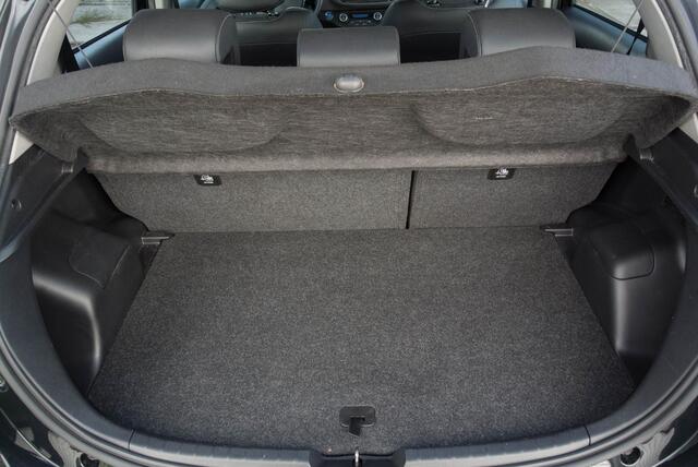 Toyota YARIS 1.5 Hybrid NAVI PDC Keyless