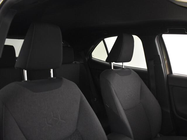 Toyota YARIS 1.5 Hybrid Dynamic | Parkeersensoren V+A | Stoelverwarming