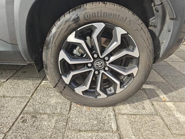 Toyota YARIS 1.5 Hybrid First Ed.