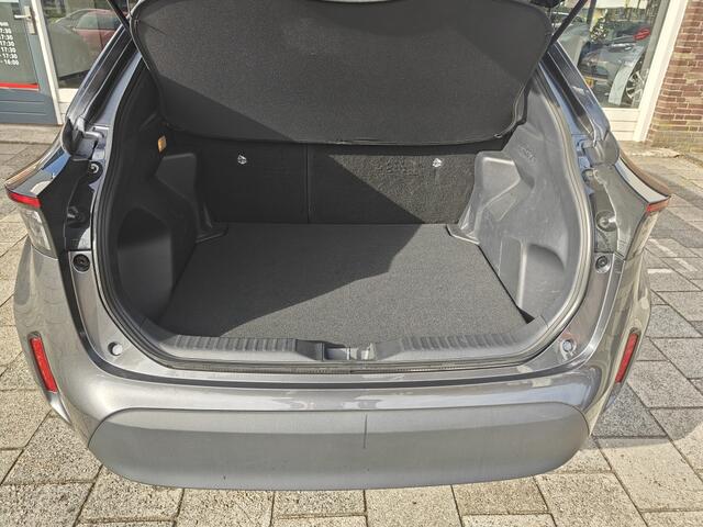 Toyota YARIS 1.5 Hybrid First Ed.