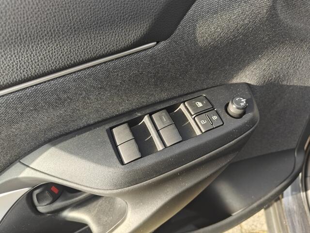 Toyota YARIS 1.5 Hybrid First Ed.