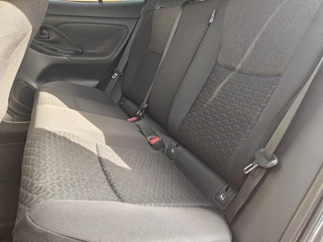 Toyota YARIS 1.5 Hybrid First Ed.