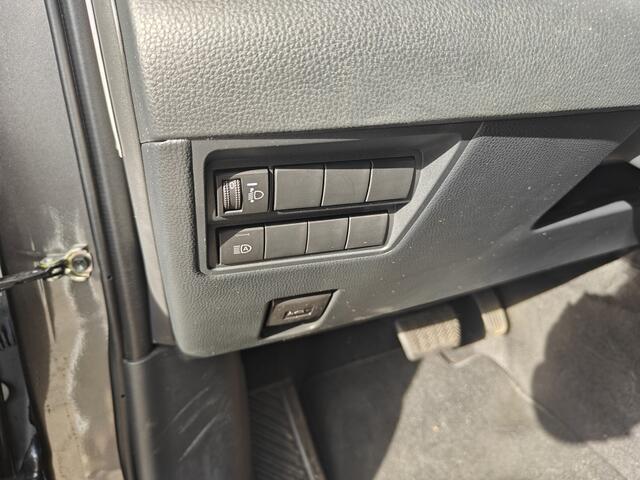 Toyota YARIS 1.5 Hybrid First Ed.