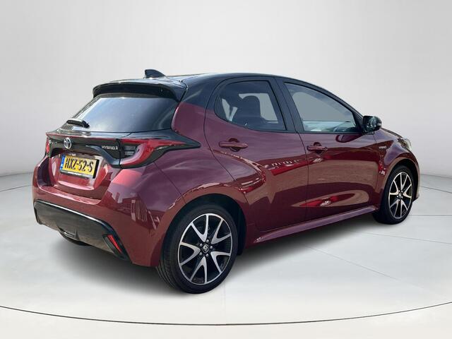 Toyota YARIS 1.5 Hybrid Executive | Bi-tone | Carplay | Dode hoek waarschuwing | Parkeersensoren |
