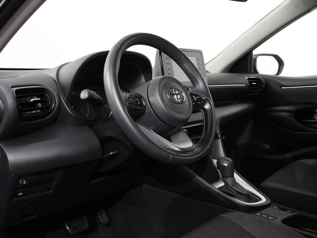 Toyota YARIS 1.5 Hybrid Comfort Aut Carplay Automatische Airco Toyota Safety Sense Adaptieve lampen Verkeerborden herkenning bots waarschuwing