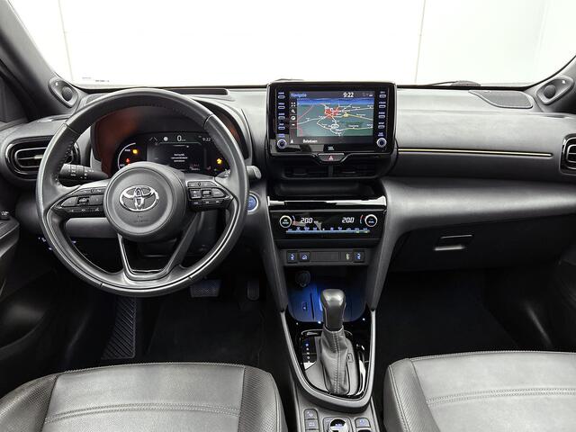 Toyota YARIS Cross 1.5 Hybrid AWD Launch Edition | Navigatie | Panoramadak | 360 Camera | Elektrische Achterklep | JBL | Parkeersensoren voor+achter |