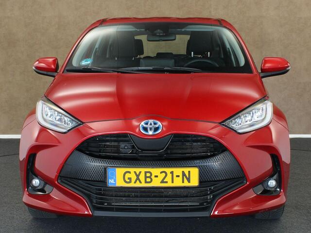 Toyota YARIS 1.5 Hybrid Dynamic Team D - NAVIGATIE- CAMERA - CLIMATE CONTROL - 16 INCH LICHT METALEN VELGEN - ARMSTEUN VOOR - ADAPTIEVE CRUISE CONTROL - BLUETOOTH - MISTLAMPEN VOOR - LICHT EN REGENSENSOR