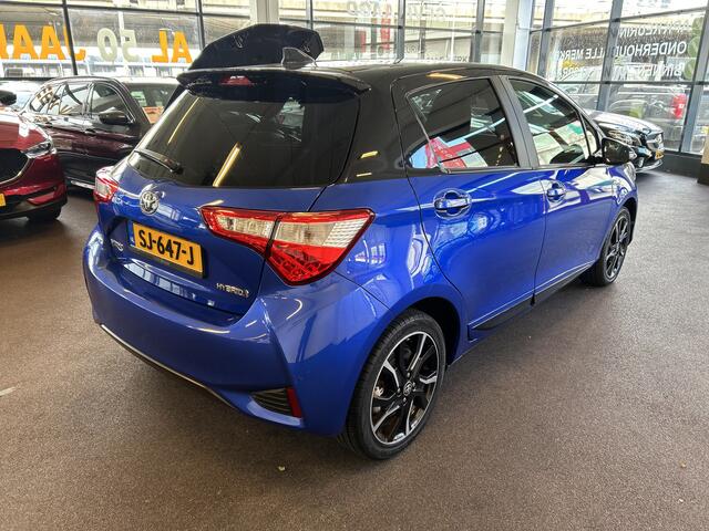 Toyota YARIS 1.5 Hybrid Bi-Tone Plus Automaat | Panoramadak | NL AUTO | Achteruitrijcamera | Navigatie | Cruise control | Climate control | Apple carplay | Elek. inklapbare spiegels