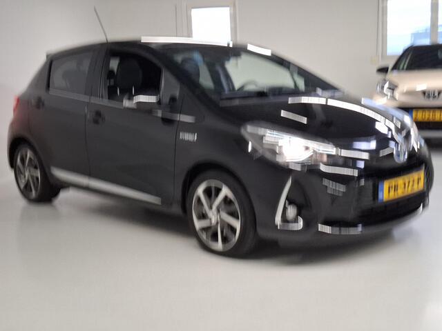 Toyota YARIS 1.5 Hybrid Premium | Panorama-dak | Keyless | Cruise control | licht/regen sensor |