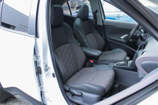 Toyota YARIS Cross 1.5 Hybrid Executive |trekhaak|HUD|pano|parkeersensoren|leder|dealer onderhouden|