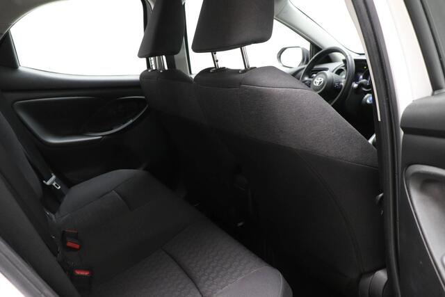 Toyota YARIS 1.5 Hybrid Dynamic | LED | STOELVERWARMING | DAB | APPLE | CAMERA