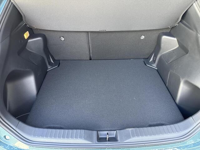 Toyota YARIS Cross 1.5 Hybrid 130 Dynamic **NIEUWE AUTO/ FOREST GREEN/ BINNENKORT LEVERBAAR**