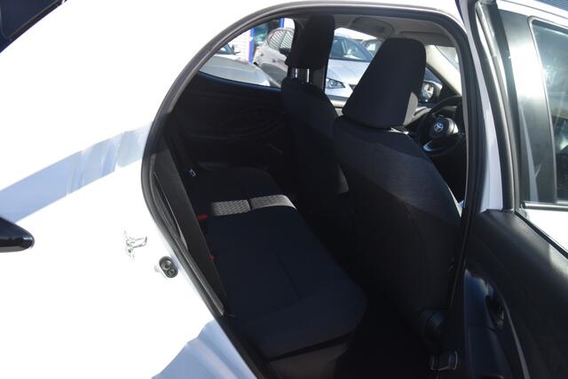 Toyota YARIS 1.5 Hybrid Active , CLIMATR , A UITRIJ CAM , NAVI VIA APP ,CR CONTROL , EL VOOR ,