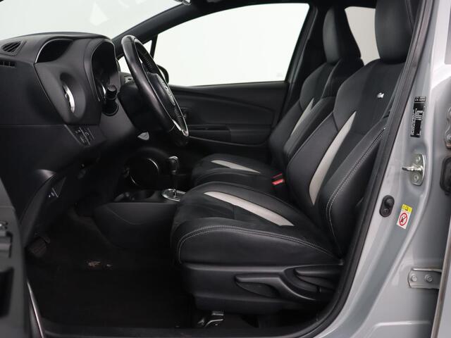 Toyota YARIS 1.5 Hybrid GR Sport | Sportstoelen | Leder/Alcantara | Camera | Climate control | Cruise control | Getint glas | Bluetooth