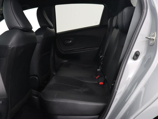 Toyota YARIS 1.5 Hybrid GR Sport | Sportstoelen | Leder/Alcantara | Camera | Climate control | Cruise control | Getint glas | Bluetooth
