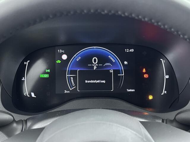 Toyota YARIS 1.5 Hybrid 115 Dynamic *DEMO* | Comfort Pack | Stoelverwarming | Parkeersensoren V+A | Apple Carplay -/ Android Auto |
