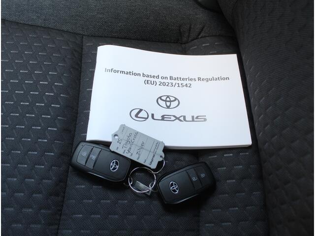 Toyota YARIS Cross 1.5 Hybrid 115 Dynamic CAMERA | CARPLAY | ADAPCRUISE | LED | DAB | STOELVERW | LMV17